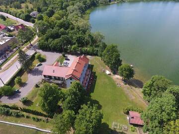 Фото Отели типа «постель и завтрак» Gościniec Zielony Domek г. Мронгово 4